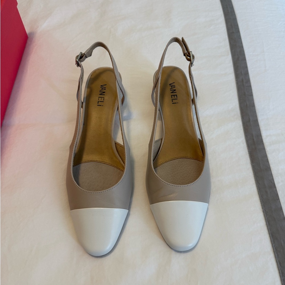Vaneli Tan and White Leather Heels Classic Design
